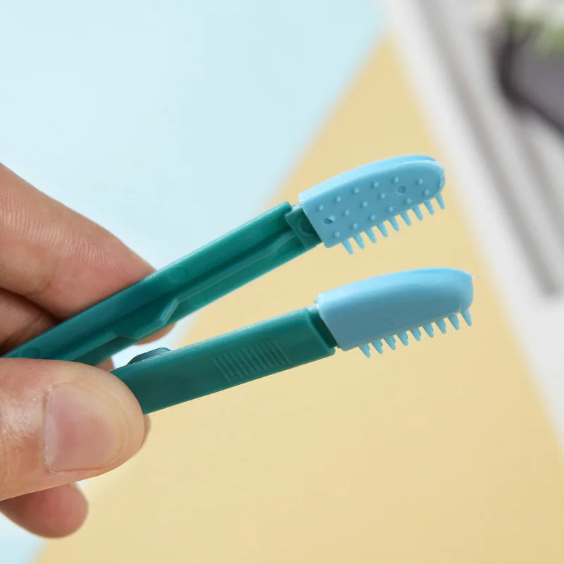 PESENAR Soft Silicone Pet Eye Comb For Cat Grooming